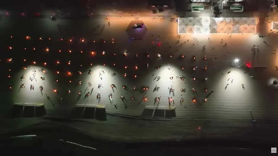 襄阳洛山海滩月光篝火节